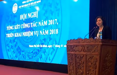 越南财政部副部长武氏梅 高度评价胡志明市海关行业所取得的成果。（图片来源于互联网）
