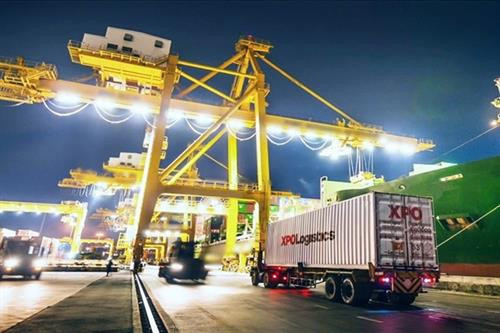 越南政府就降低物流成本措施作出指示 ảnh 1