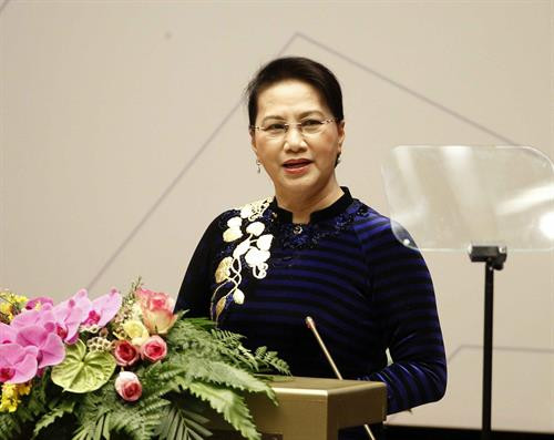 阮氏金银在会议上发表讲话。（图片来源：越通社）