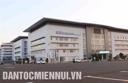 西原地区综合医院落成投运已有助于做好当地、西原地区、老挝和柬埔寨两国居民保健工作。记者 范强 摄