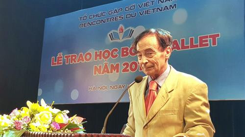 “Vallet”奖学金创始人奥东•瓦莱教授 图自民智报 “Vallet”奖学金创始人奥东•瓦莱教授 图自民智报