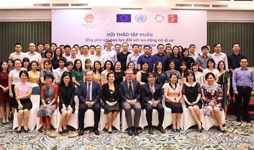 参会代表合影。图自越通社