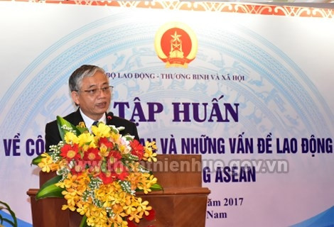 越南劳动荣军与社会部副部长伊茂叶(图片来源:越通社) 越南劳动荣军与社会部副部长伊茂叶(图片来源:越通社)