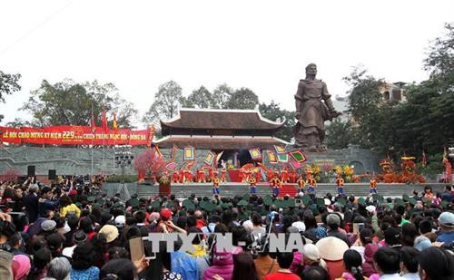 在兴安省文江县延福寺保藏的天守天眼观音佛像。 图自互联网 在兴安省文江县延福寺保藏的天守天眼观音佛像。 图自互联网