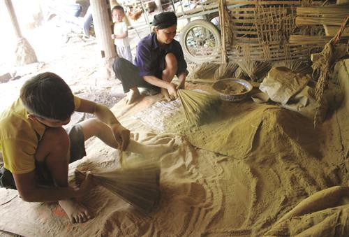 侬族的制香行业 ảnh 1