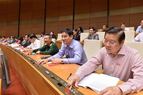 2018年11月12日下午，越南第十四届国会在会堂召开全体会议，表决通过关于批准《全面且先进跨太平洋伙伴关系协定》（CPTPP）的决议。图自越通社