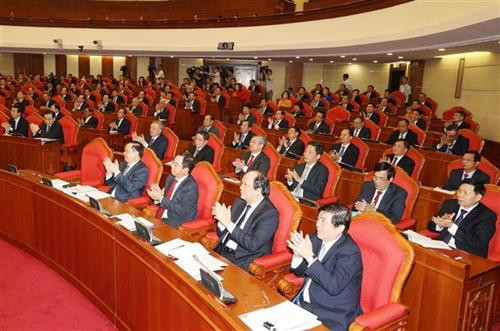各党、国家领导参加会议。图自越通社