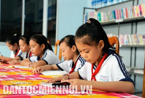 宽敞且整洁、美丽的太平县新禄北乡新平小学充分满足学生们的学习和课间娱乐需求。记者 福青 摄