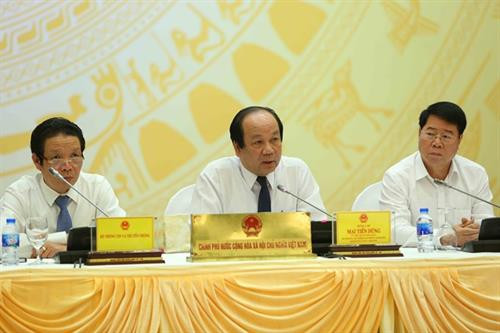越南政府办公厅主任梅进勇在新闻发布会上发言。（图片来源：越通社）
