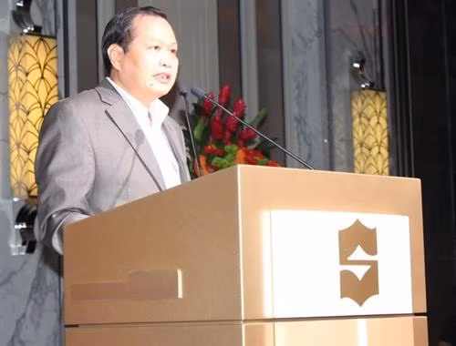 越南驻新大使阮进明在春节联欢会上发言。（图片来源于互联网）