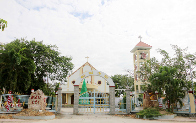 敏贵教区洋溢着热闹的圣诞节气氛。图自越通社