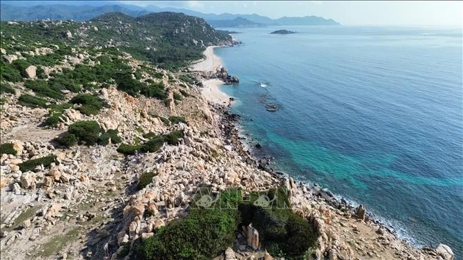 主山国家公园的海岸石园的美景。图自越通社