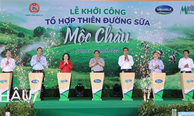 越南政府总理范明政出席“木州牛奶天堂”综合体开工仪式