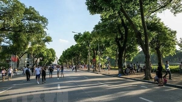 4·30日和5·1假期越南全国各地阳光明媚天气晴朗
