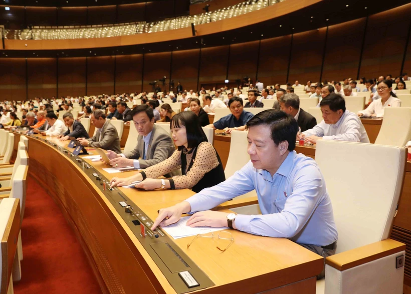 国会通过免去部分国会常务委员会委员职务的决议