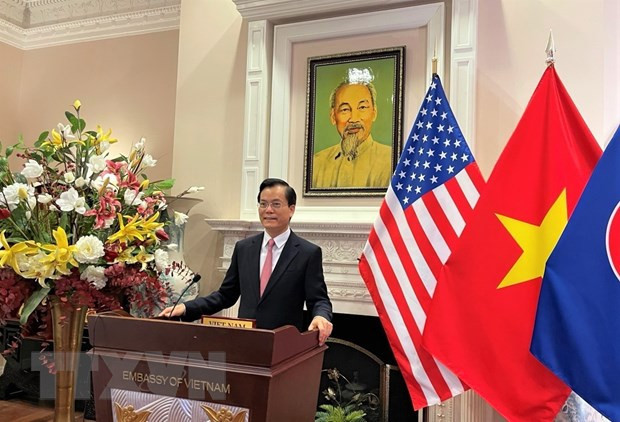 高度评价越美两国在新冠肺炎疫情最艰难的时候互相提供援助