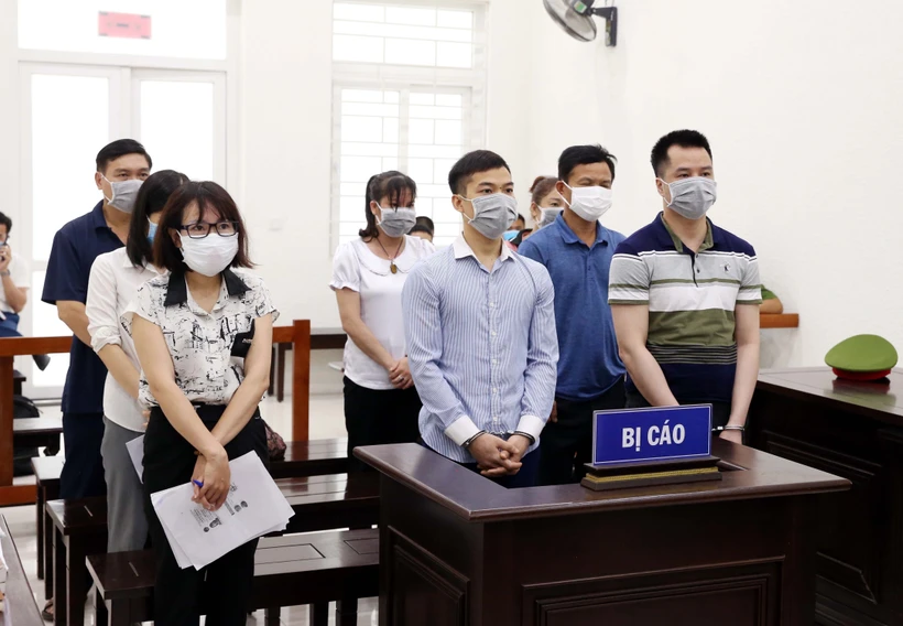 河内市人民法院开庭审理组织人员偷渡韩国案