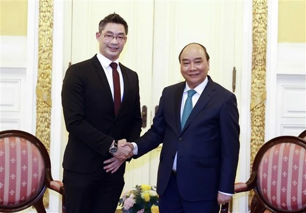 越南国家主席阮春福会见越南驻瑞士名誉领事菲利普·罗斯勒