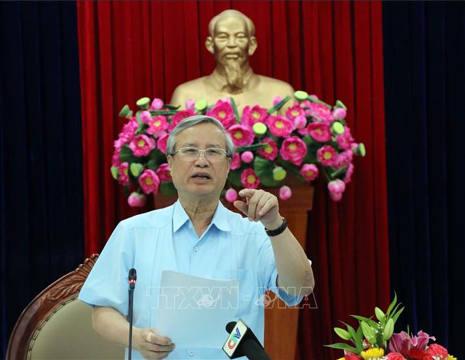 越共中央书记处常务书记陈国旺赴金瓯省调研