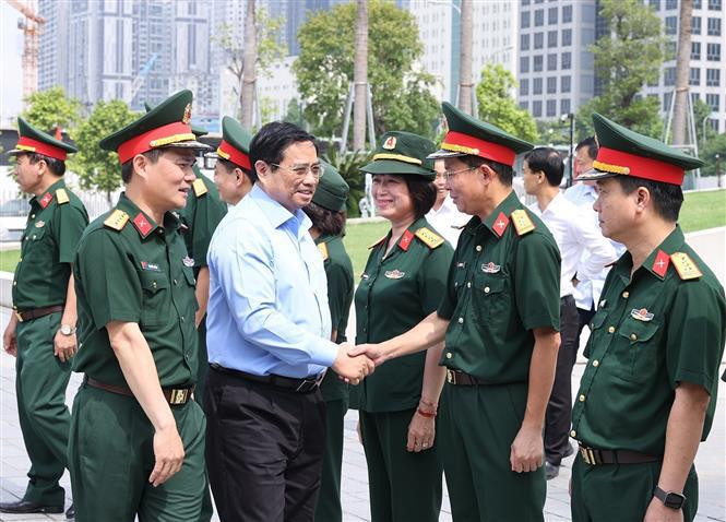 政府总理范明政：Viettel 继续有效实施建设和捍卫国家两项战略任务