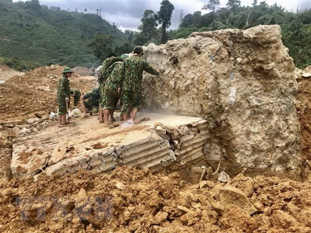 捞庄3号水电站山体滑坡事件：失踪者搜救工作因天气原因暂停