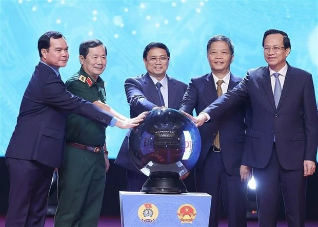 越南政府总理范明政：共同努力，建设和发展现代、多层次、包容、可持续的社会保障体系