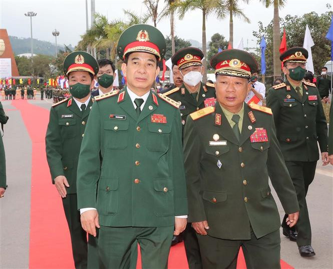 越老加强团结 携手共建和平友好边界线