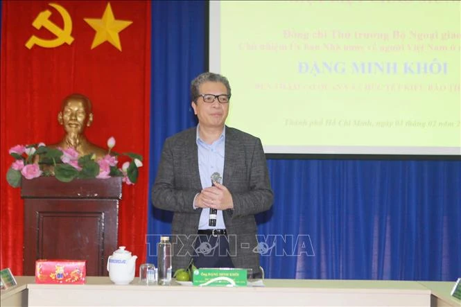 外交部副部长邓明魁：党的各项活动将以人民的权利和幸福为最高的奋斗目标