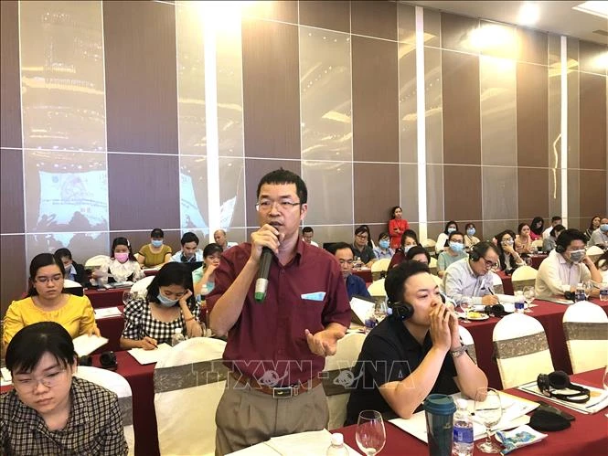 同奈省与韩国企业就展开落实社会保险、医疗保险政策举行对话会