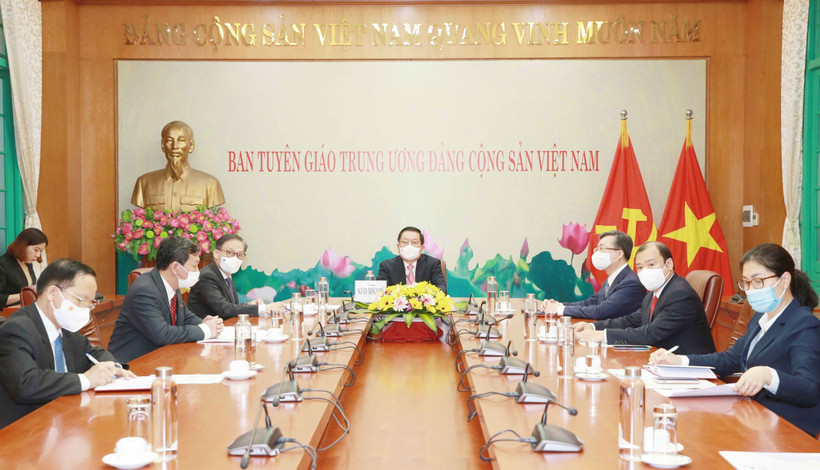 越共中央宣教部与老挝人民革命党中央宣传部加强合作