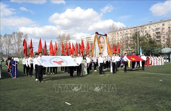 越南国家统一47周年：在俄罗斯莫斯科学习的越南留学生心系祖国