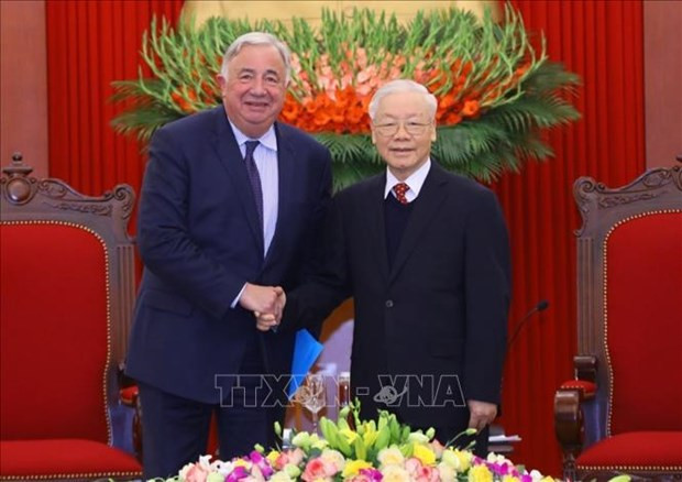 越共中央总书记阮富仲会见法国参议院议长热拉尔·拉尔歇