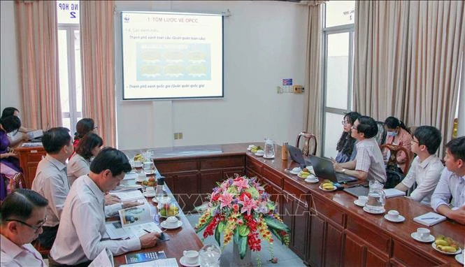 芹苴市力争将本市建设成为绿色、清洁和美丽的城市 