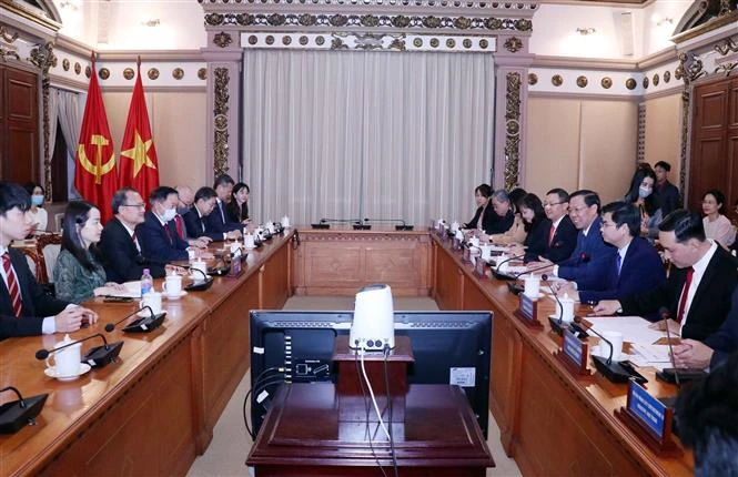 胡志明市欢迎中国香港企业前来投资兴业