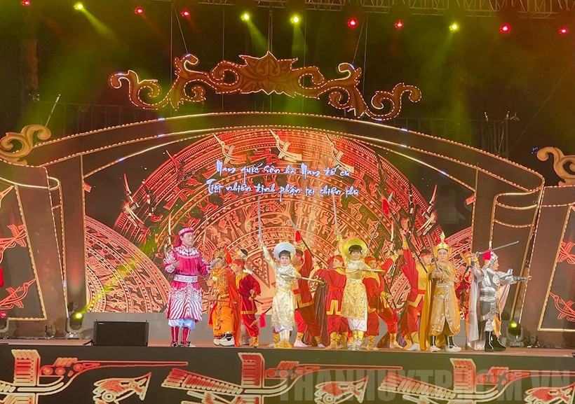 胡志明市举行纪念玉回—栋多大捷232周年的戏曲演出活动