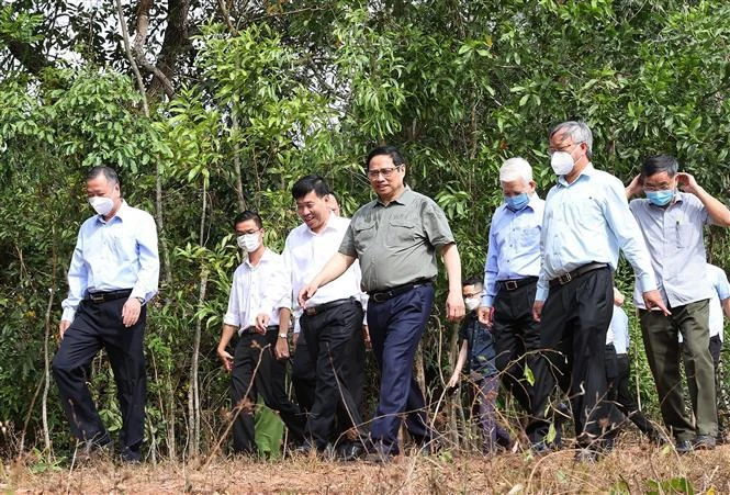 政府总理范明政在平福省调研