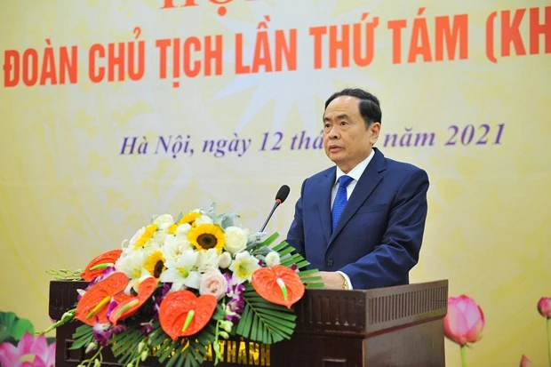 第九届越南祖国阵线中央委员会主席团第八次会议就人事工作进行深入讨论
