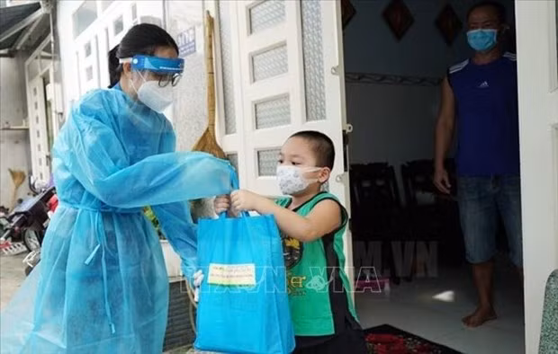 越南重视对因新冠肺炎疫情影响而处境困难的儿童提供援助