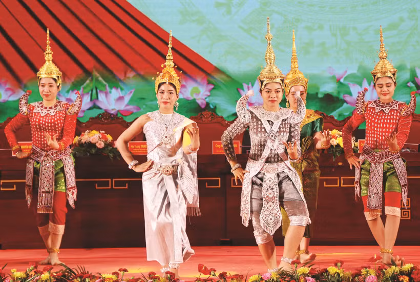 高棉族同胞的传统舞蹈