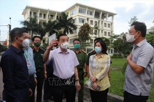 河内市人民委员会主席朱玉英：充分利用黄金48个小时来控制疫情