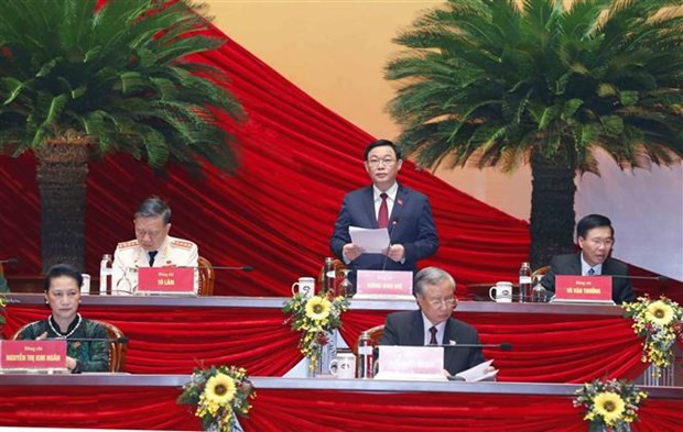 越共十三大：与会代表继续就各项文件草案进行讨论