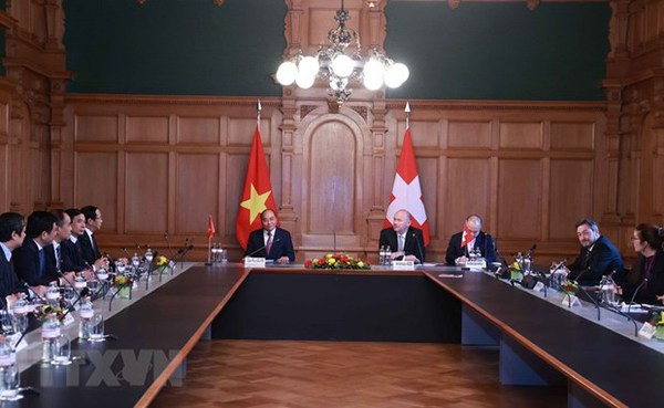 越南国家主席阮春福会见瑞士联邦议会国民院议长安德烈亚斯·艾比