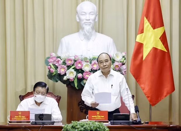 阮春福：狠抓落实 推进法治国家建设研究