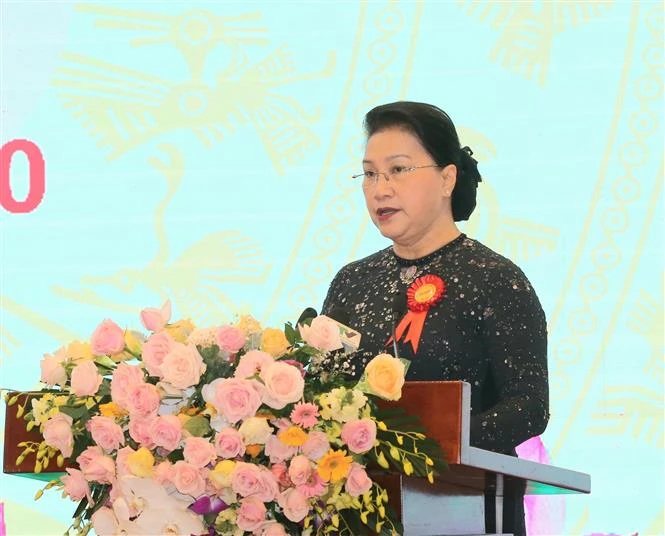 阮氏金银出席司法部门爱国竞赛大会