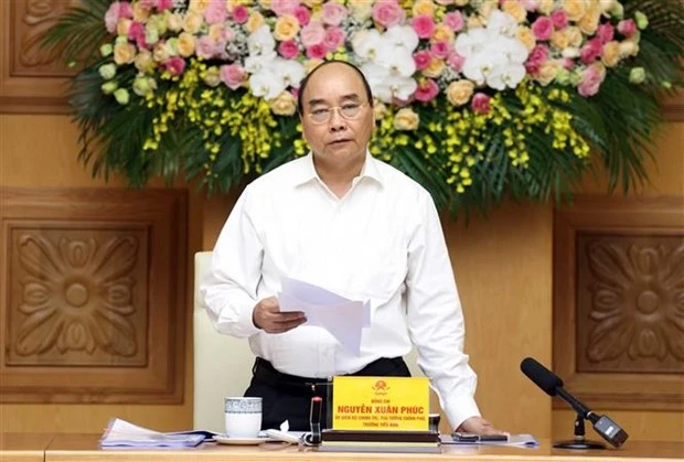 政府总理阮春福主持召开越共十三大经济社会小组第六次会议
