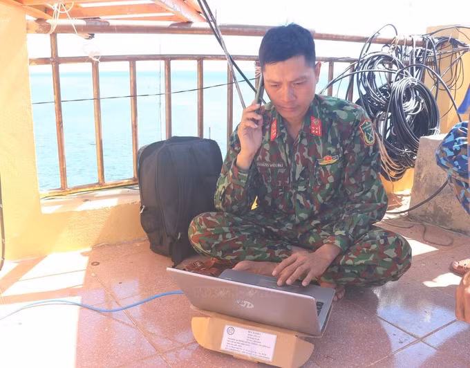 155913-potal-bao-dam-mach-mau-thong-tin-giua-dat-lien-voi-truong-sa-8041573.jpg
