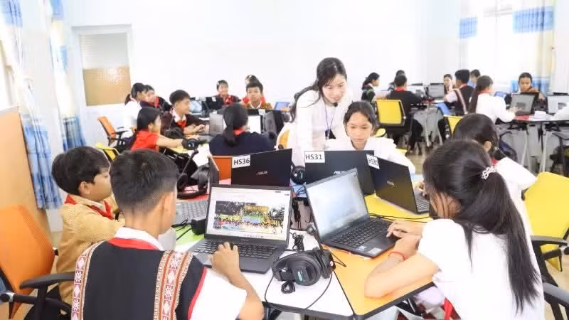 禄宁民族寄宿中学学生的学习空间。图自《人民报》