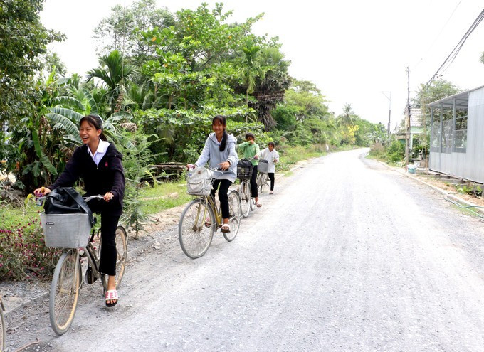 永隆省三平乡少数民族寄宿制学校建设得较为宽敞，满足当地高棉族学生的学习需求。图自越通社