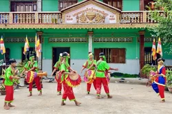 独特的高棉族斋儋鼓舞艺术。图自越通社