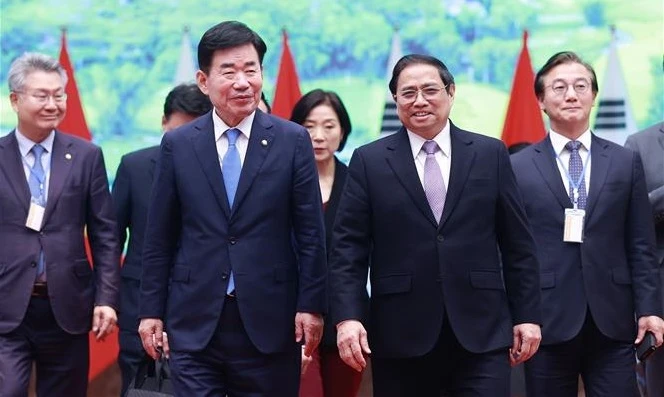 韩国国会议长金振杓圆满结束对越南进行的正式访问之旅